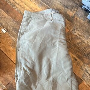 REI 37249 Men’s Outdoor Pants Size 38x32 green khaki Zip Pockets